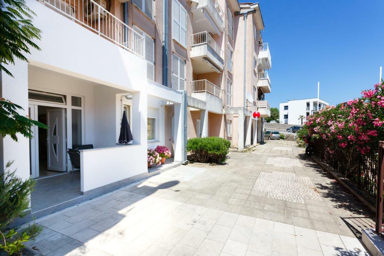Apartment Rosemary 24 Krk Town Exteriör bild